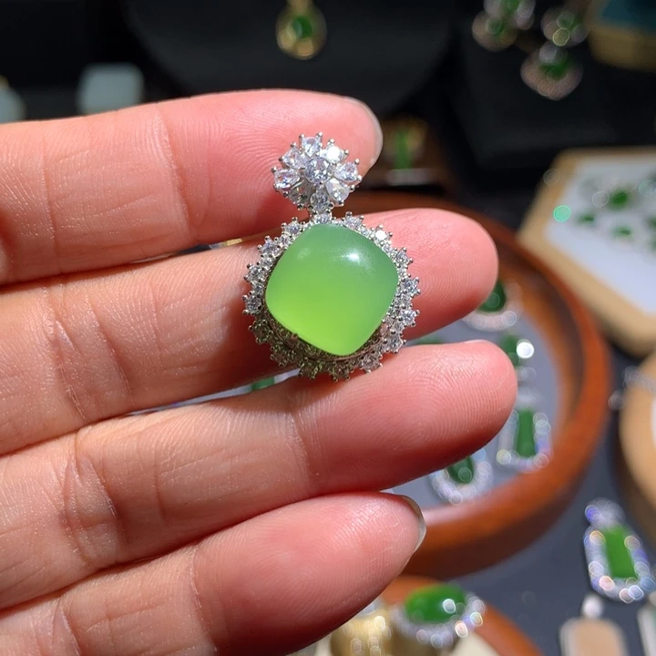 和田玉银S925镶嵌颈饰财****多