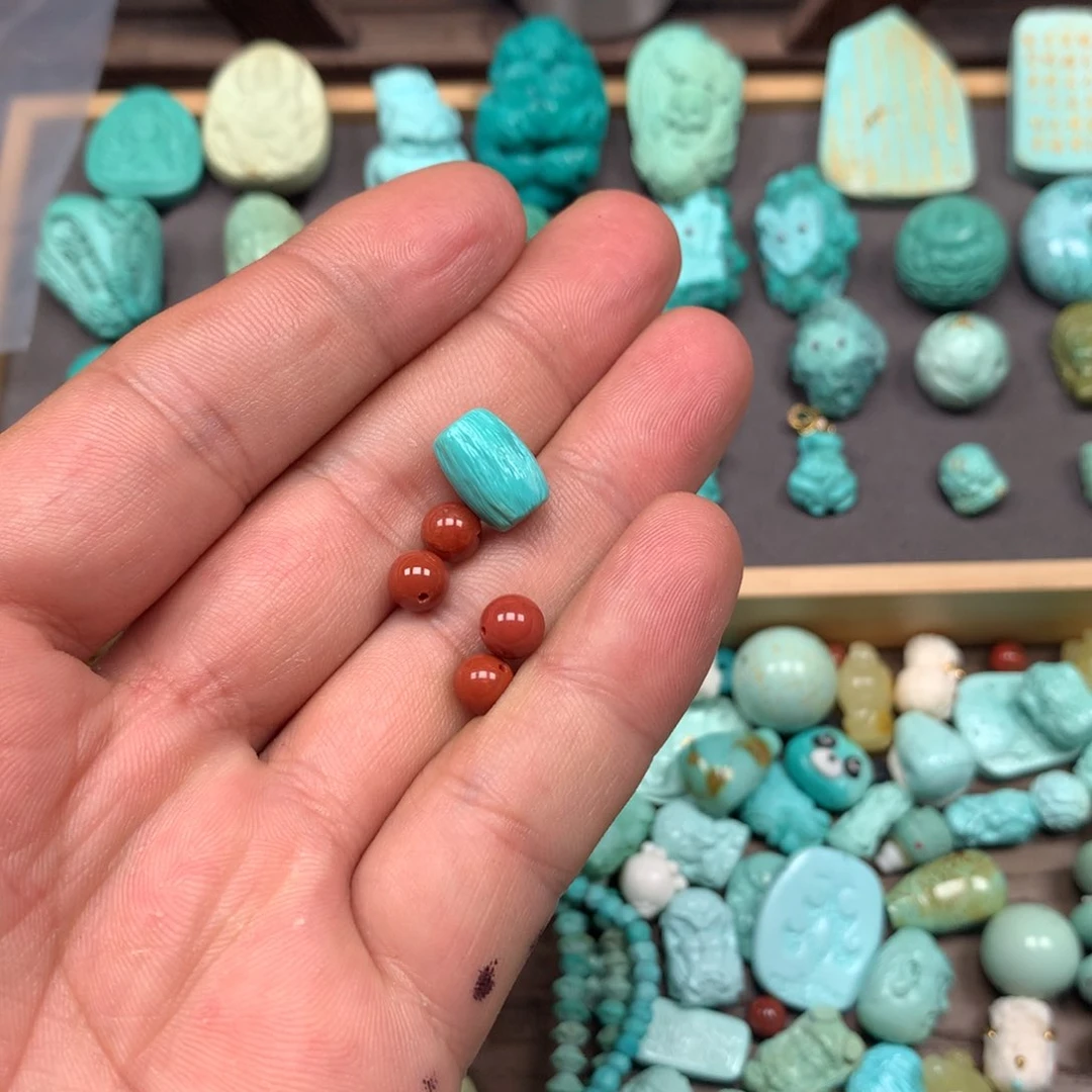 南红玛瑙雕刻未镶嵌?**?