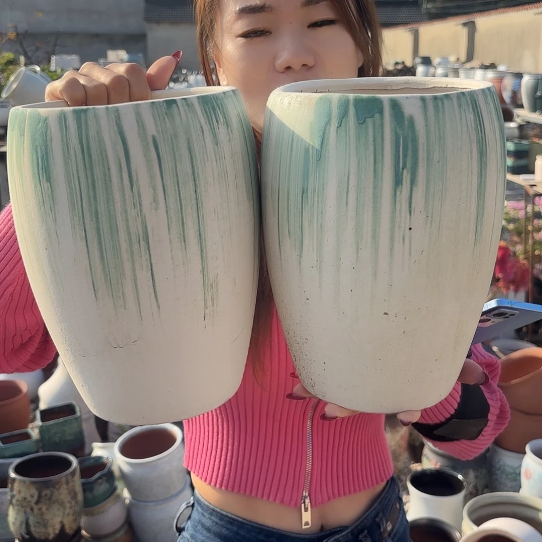 绿刷蛋壳两个微瑕16*23