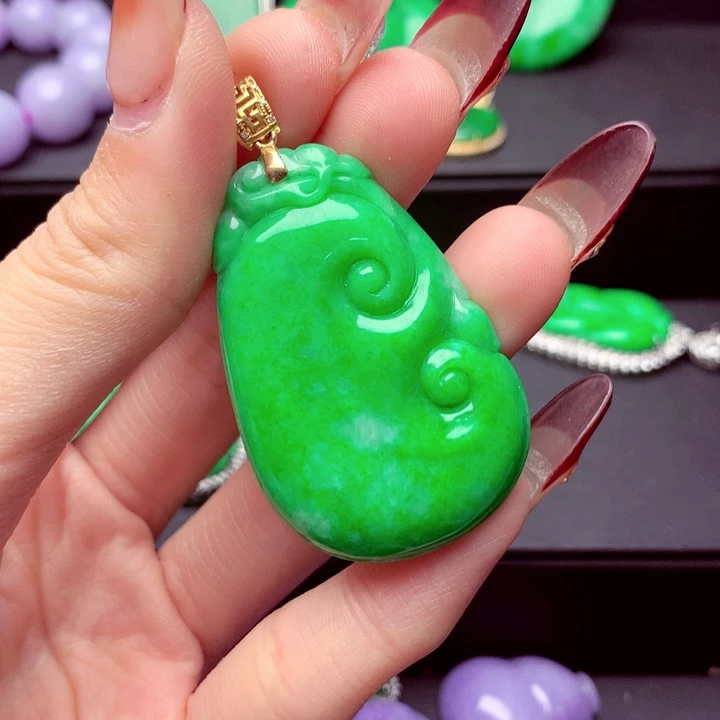 翡翠18K金镶嵌吊坠(不含链)