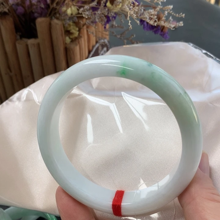 翡翠未镶嵌手镯翡翠