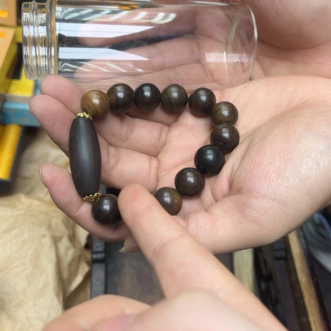 大叶紫檀（黑酸枝木类）