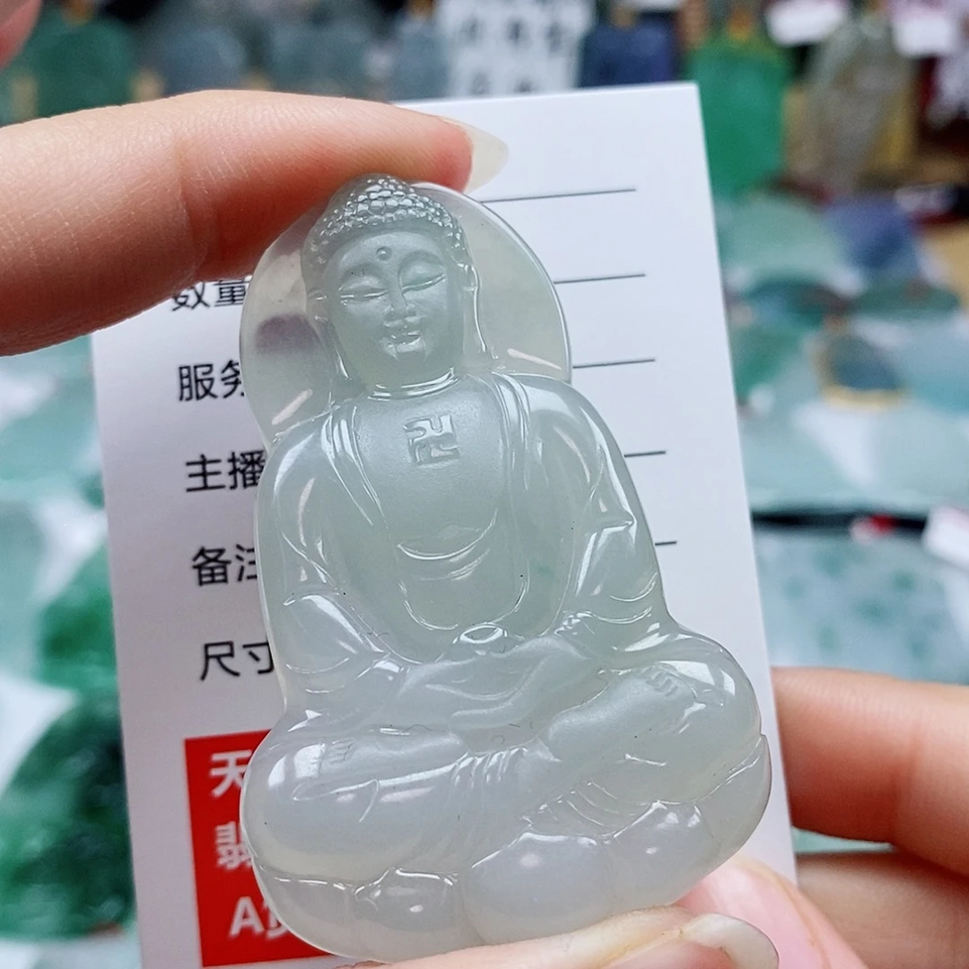 往***@翡翠未镶嵌颈饰翡翠