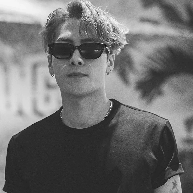 明星同款墨镜框防晒防紫外线新款茶色太阳眼镜男网红潮流