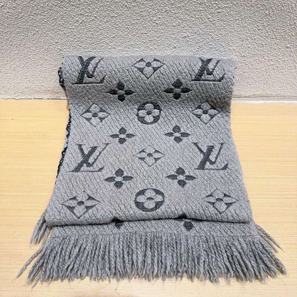 95新 LouisVuitton/路易威登  灰色老花围巾  1531 2709