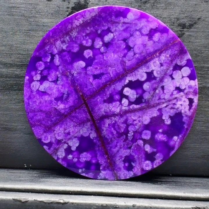 未镶嵌苏纪石（舒俱来）圆牌