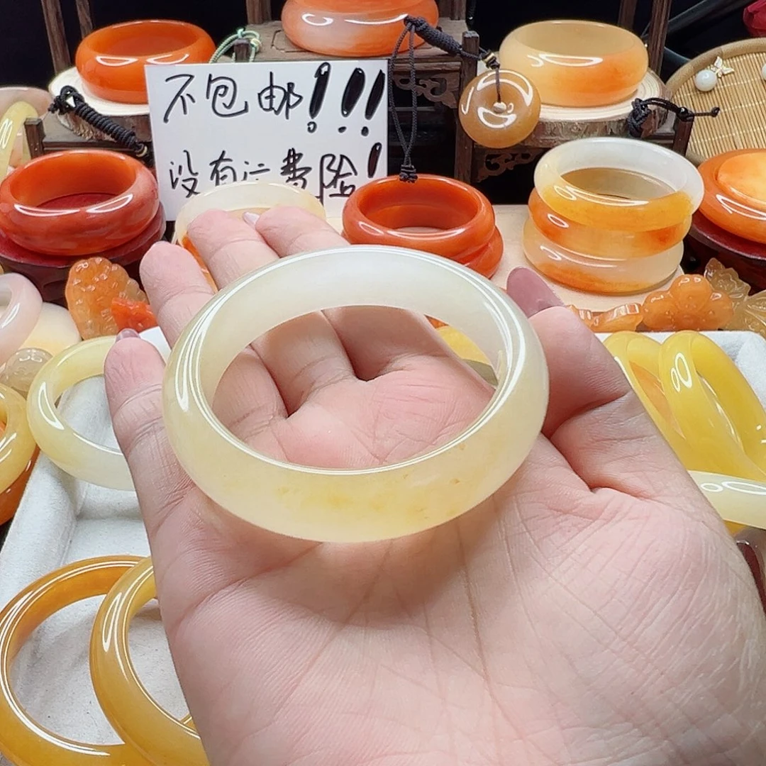 小****石英质玉（黄龙玉）未镶嵌手镯福利包容