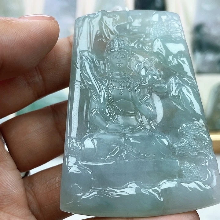 翡翠未镶嵌颈饰天然翡翠A货虚空藏菩萨