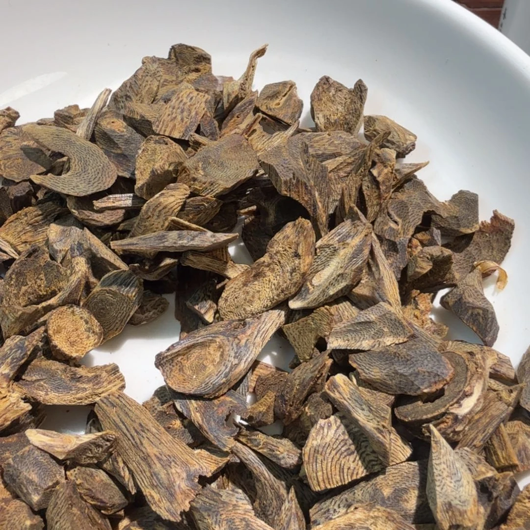 沉香沉香碎屑老白棋树钉沉水块料50克