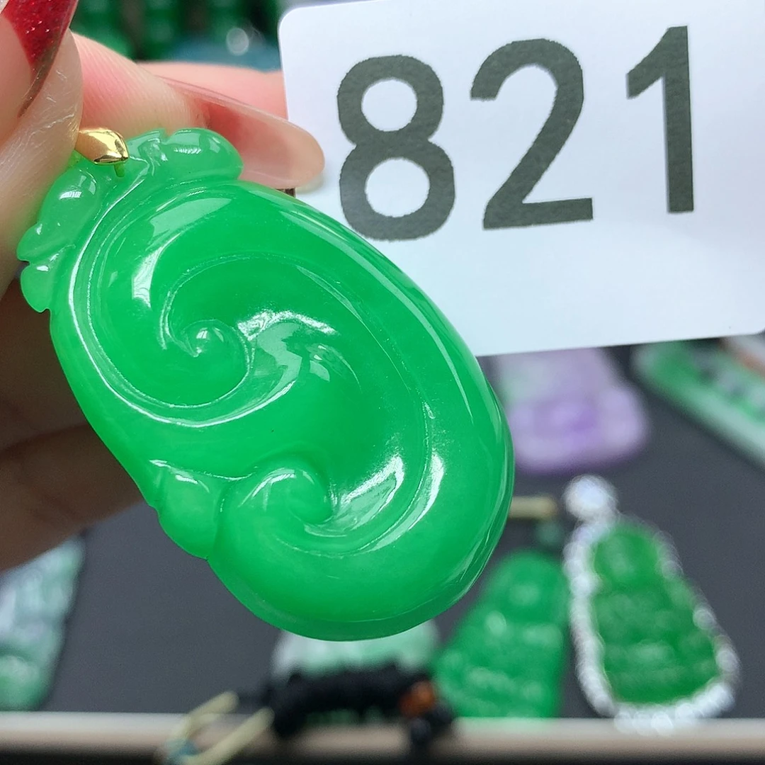 翡翠颈饰未镶嵌翡翠