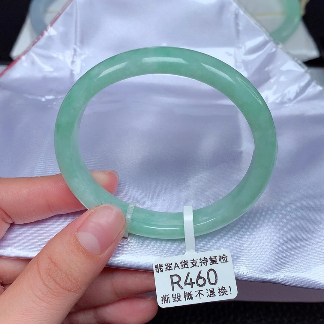 翡翠未镶嵌手镯（贵妃镯）贵妃54