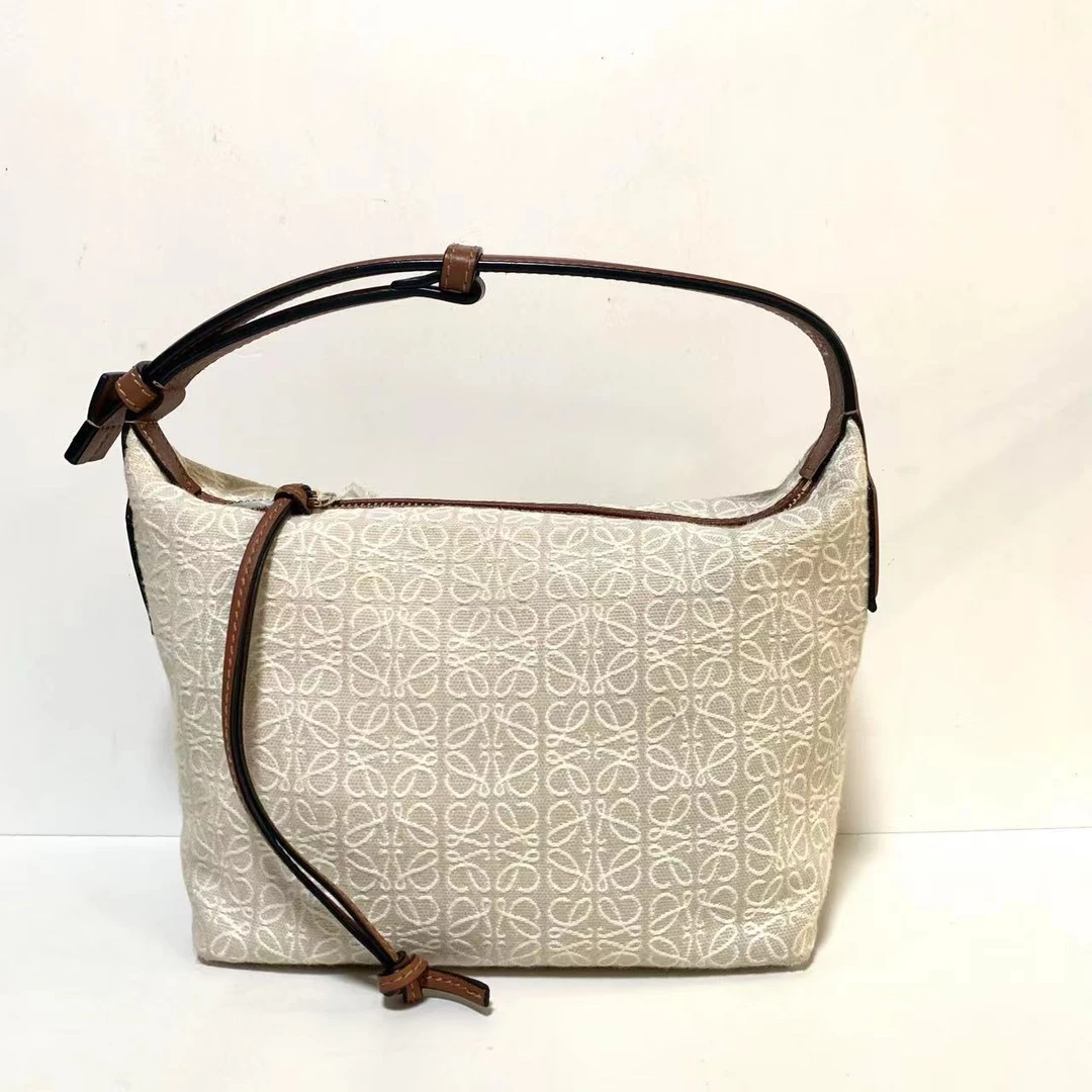 95新 LOEWE/罗意威 LOEWE/罗意威 米色饭盒手提包bwz10518