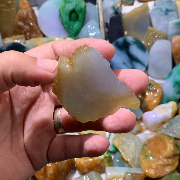 翡翠未镶嵌颈饰缅甸天然翡翠片料牌子珠子平安扣