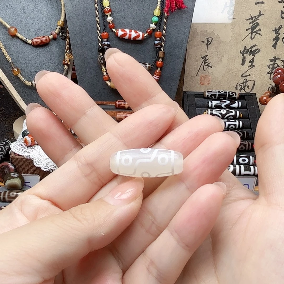 冉****玛瑙/玉髓合金颈饰