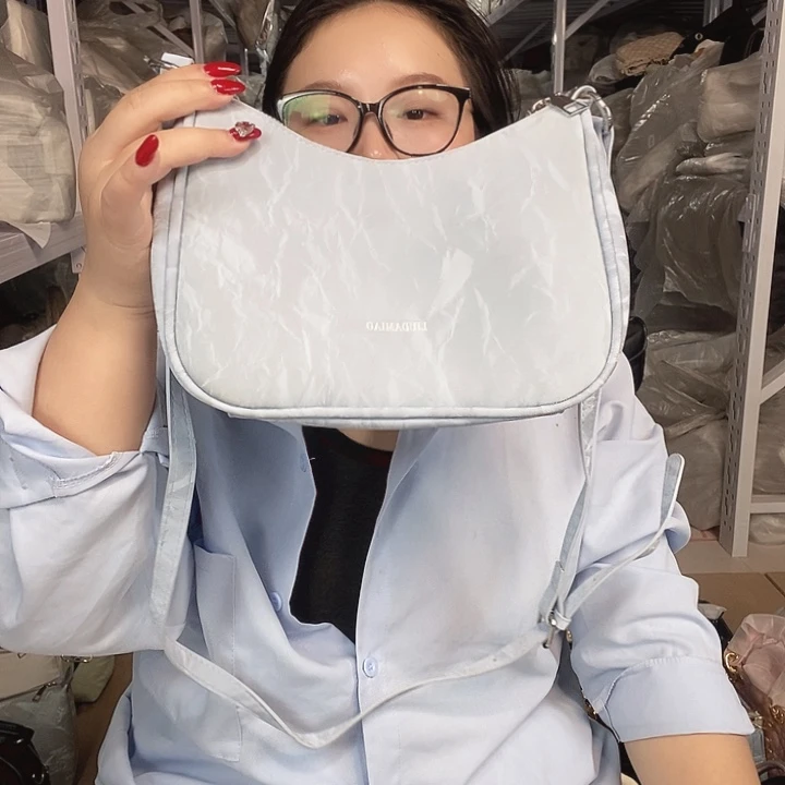 羊剖层皮革PVC时尚潮流时尚