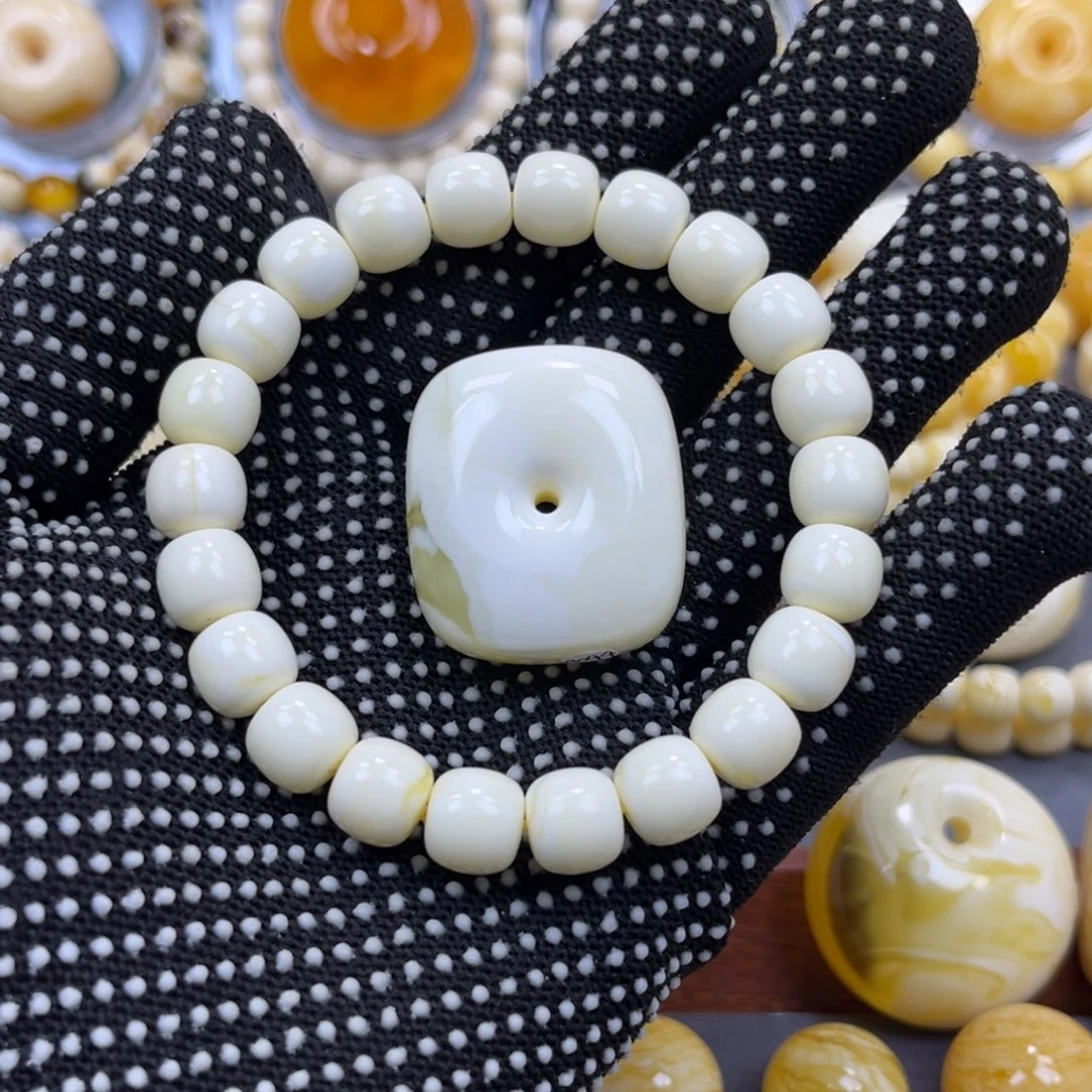 琥珀未镶嵌手串同料手串10mm+藏扣一套