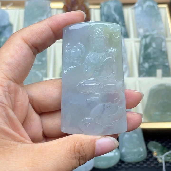 翡翠未镶嵌颈饰骆*普贤菩萨