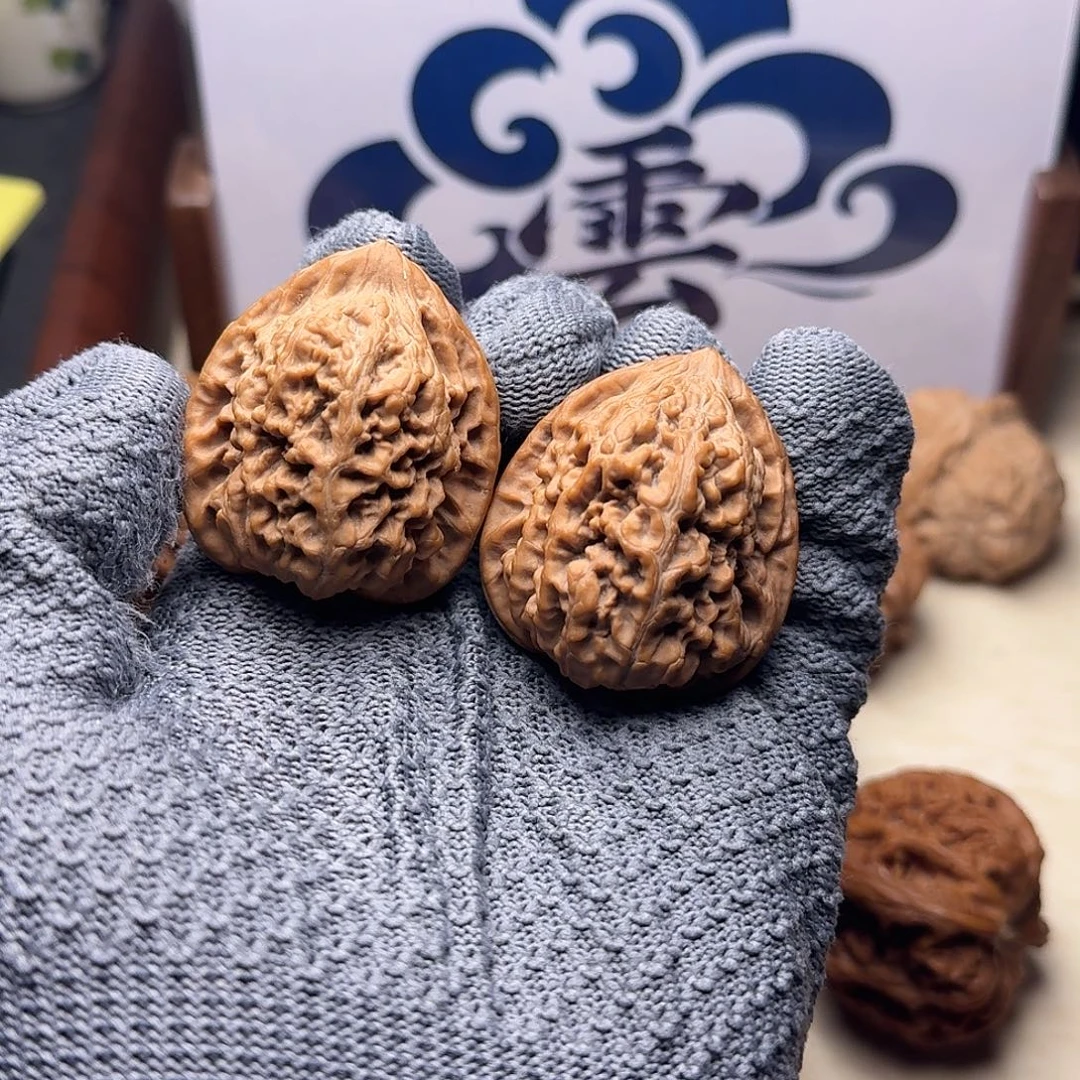 文玩核桃吊坠凤凰台