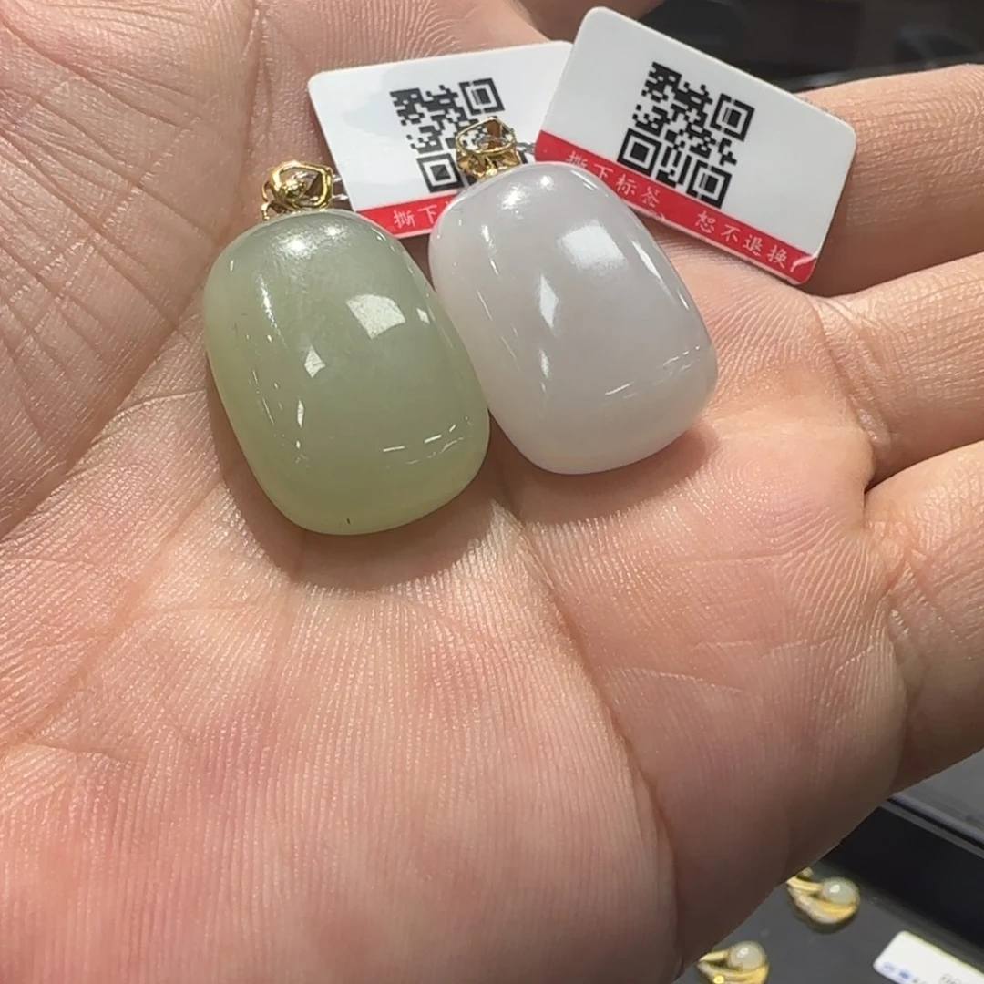 和田玉（青白玉）18K金镶嵌颈饰