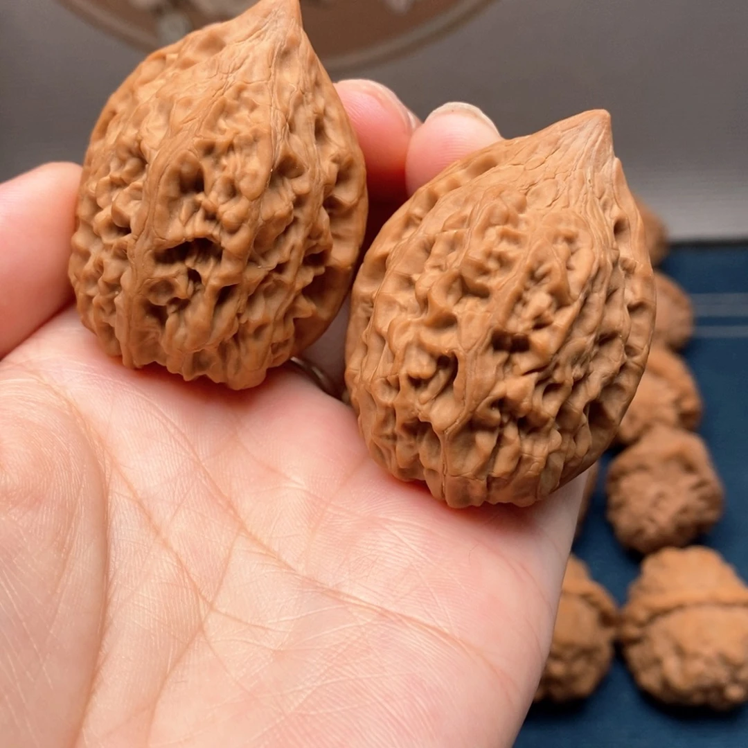 文玩核桃把件8野生鸡心