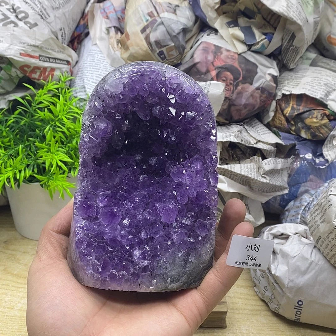 未镶嵌水晶大型摆件（非配饰）