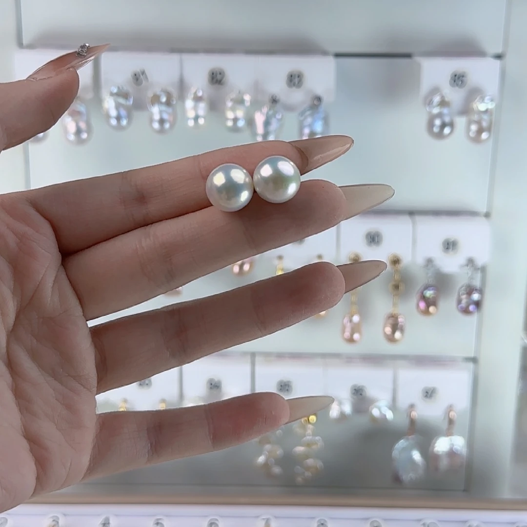 梦***女未镶嵌淡水珍珠耳饰