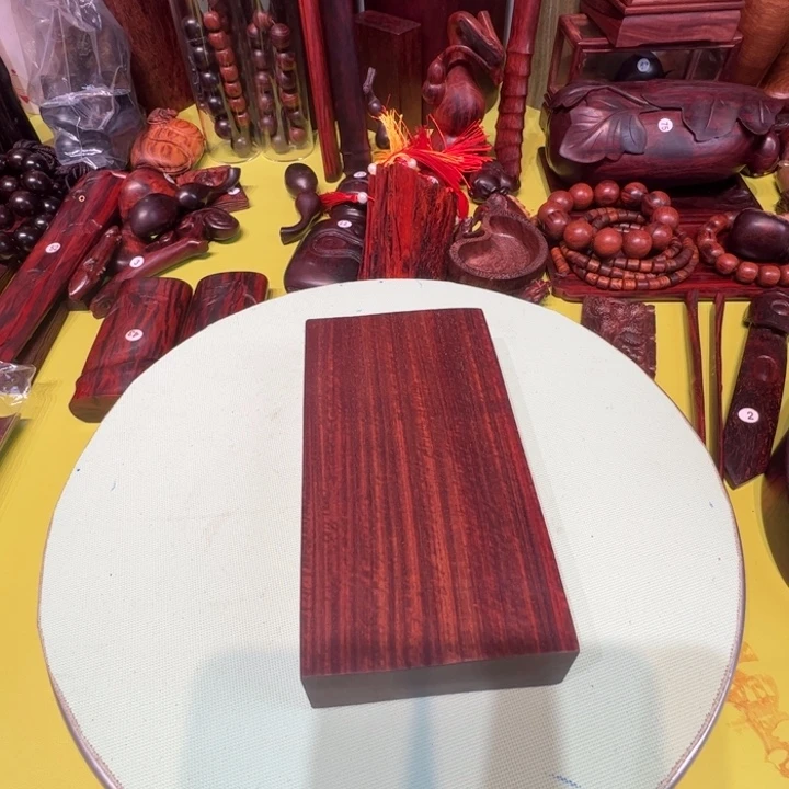 达***基檀香紫檀（小叶紫檀）