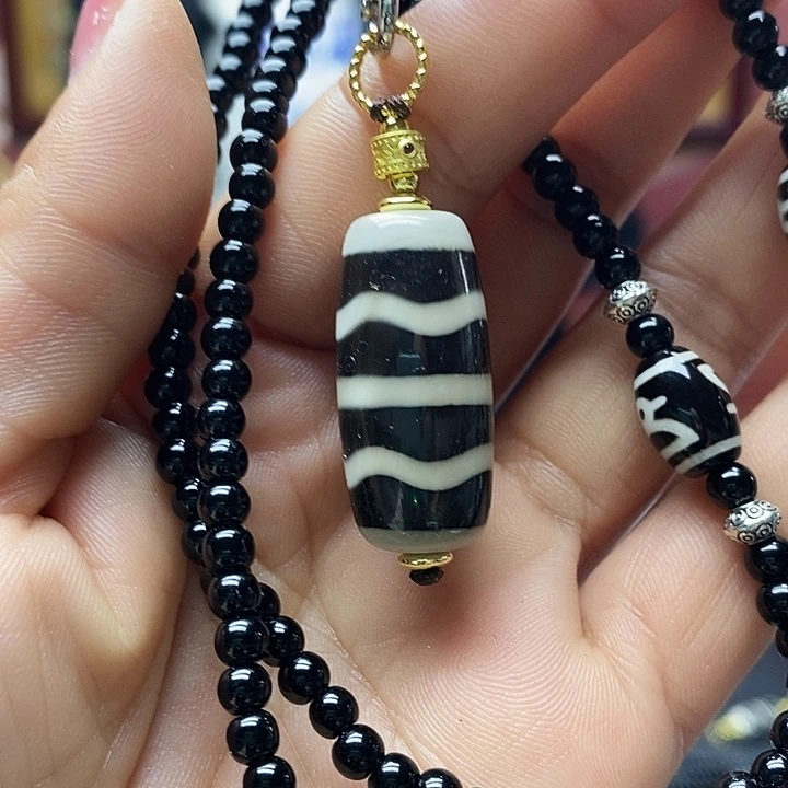 玛瑙/玉髓合金颈饰