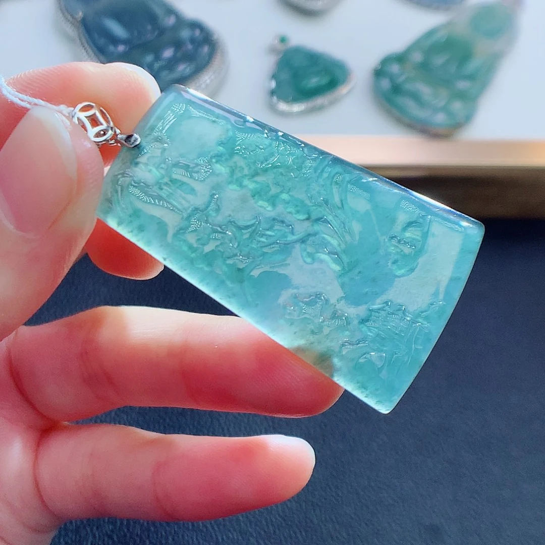 翡翠颈饰未镶嵌翡翠