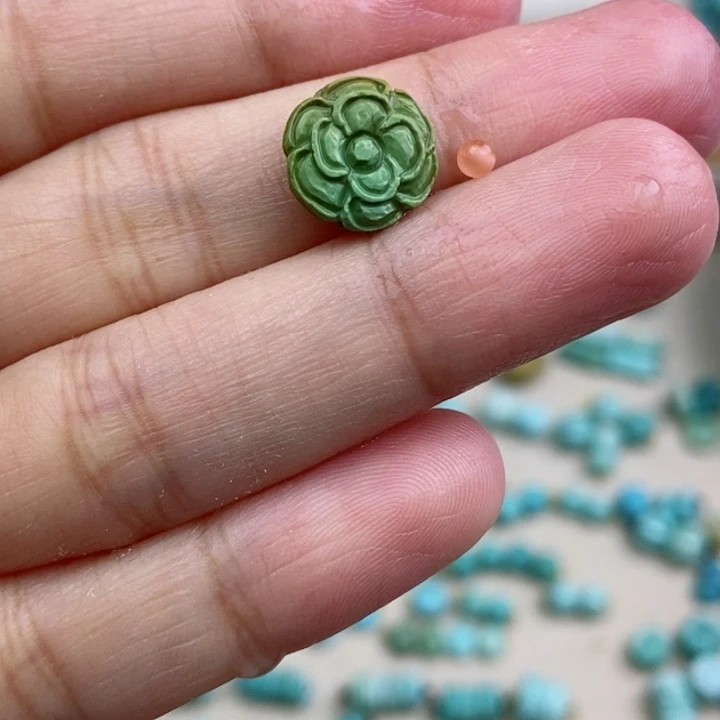 南红玛瑙未镶嵌珠宝奇石