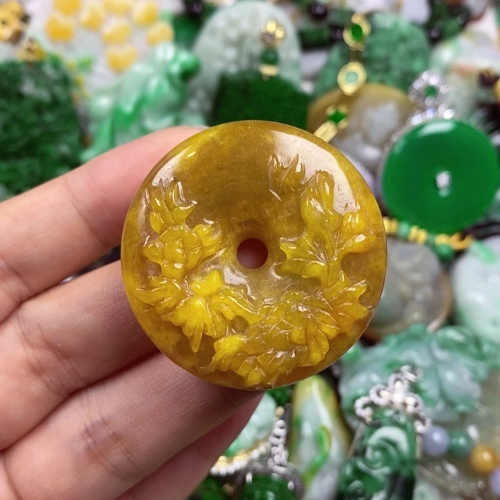 吊坠(赠链)未镶嵌翡翠