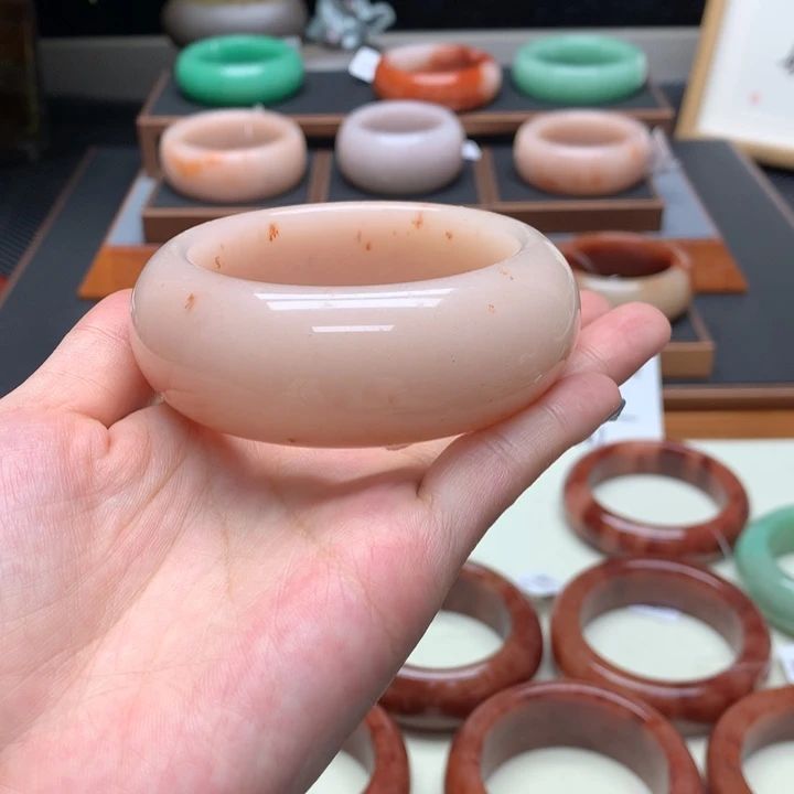 ****࿐石英质玉（非洲翠）合金佘太翠