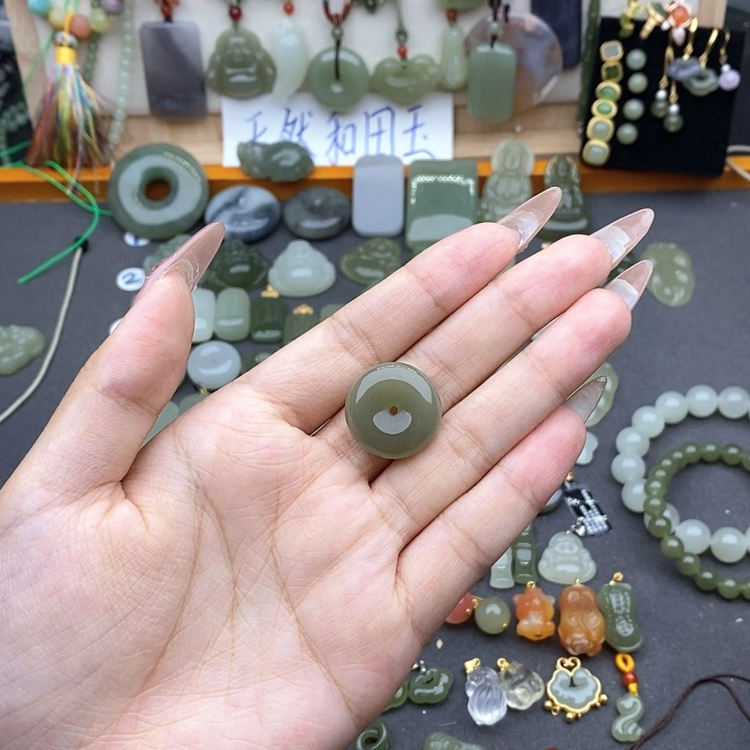 和田玉未镶嵌吊坠(不含链)