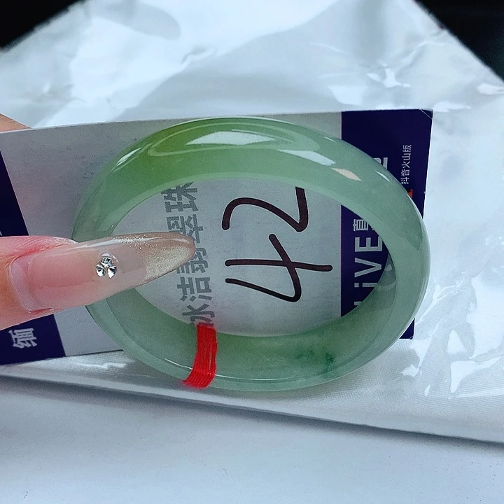 翡翠手镯未镶嵌缅甸天然a货翡翠手镯