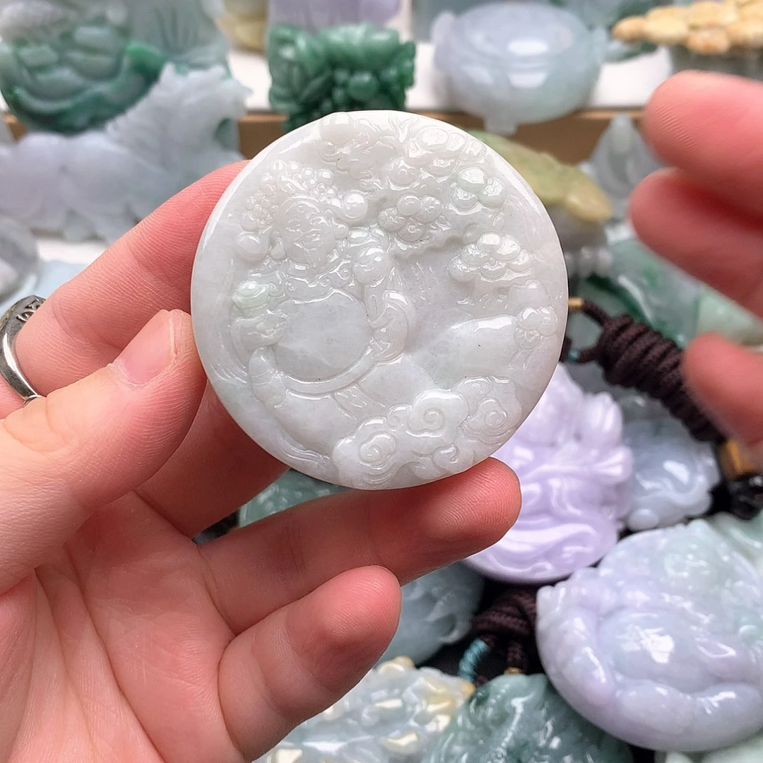 吊坠(不含链)未镶嵌翡翠