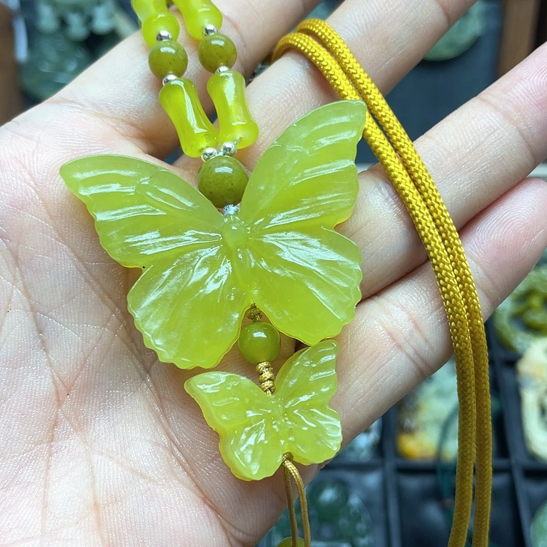 未镶嵌蛇纹石玉颈饰