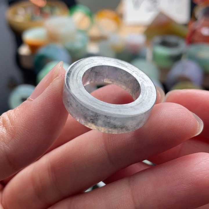 定制翡翠未镶嵌戒指