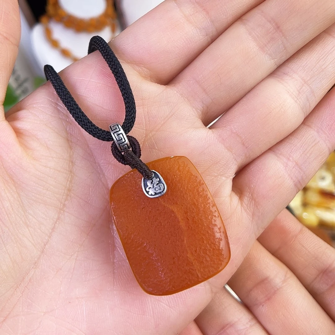 琥珀珠宝奇石未镶嵌，