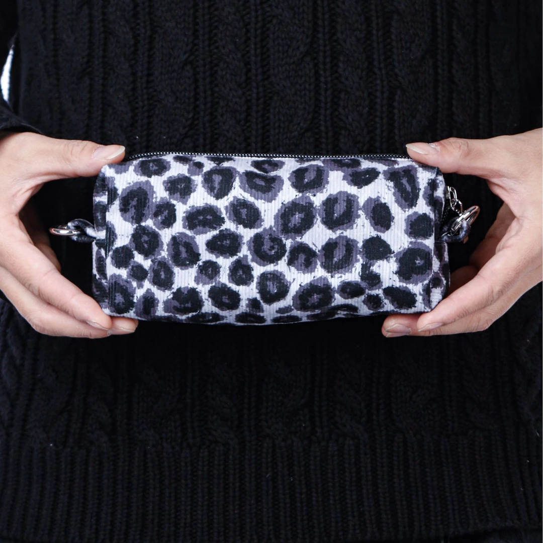 无则艺【斜挎笔袋】原创小众文艺百搭撞色个性斜挎笔袋黑豹纹手机包