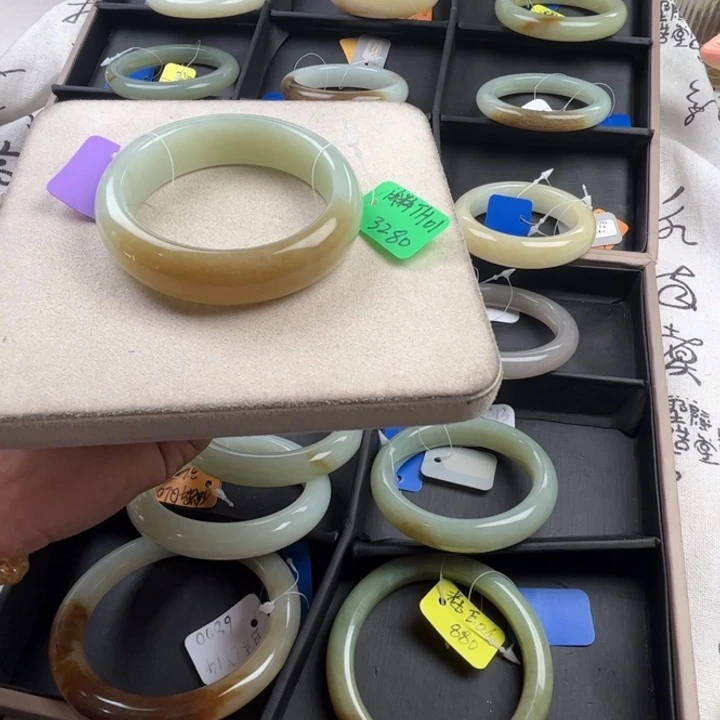 未镶嵌手镯和田玉玲珑美镯57.2