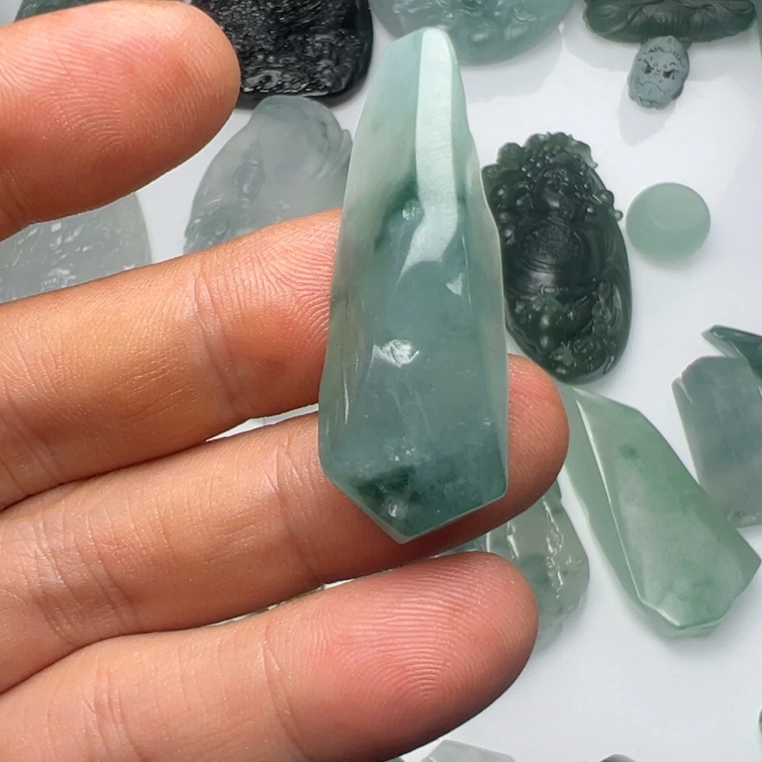 定制翡翠未镶嵌不包工