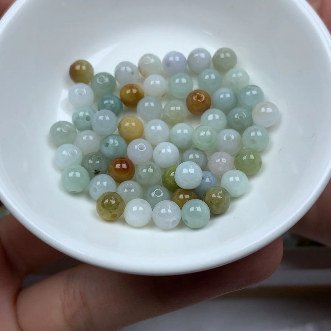 翡翠颈饰未镶嵌晨**水卡5.9。50颗。