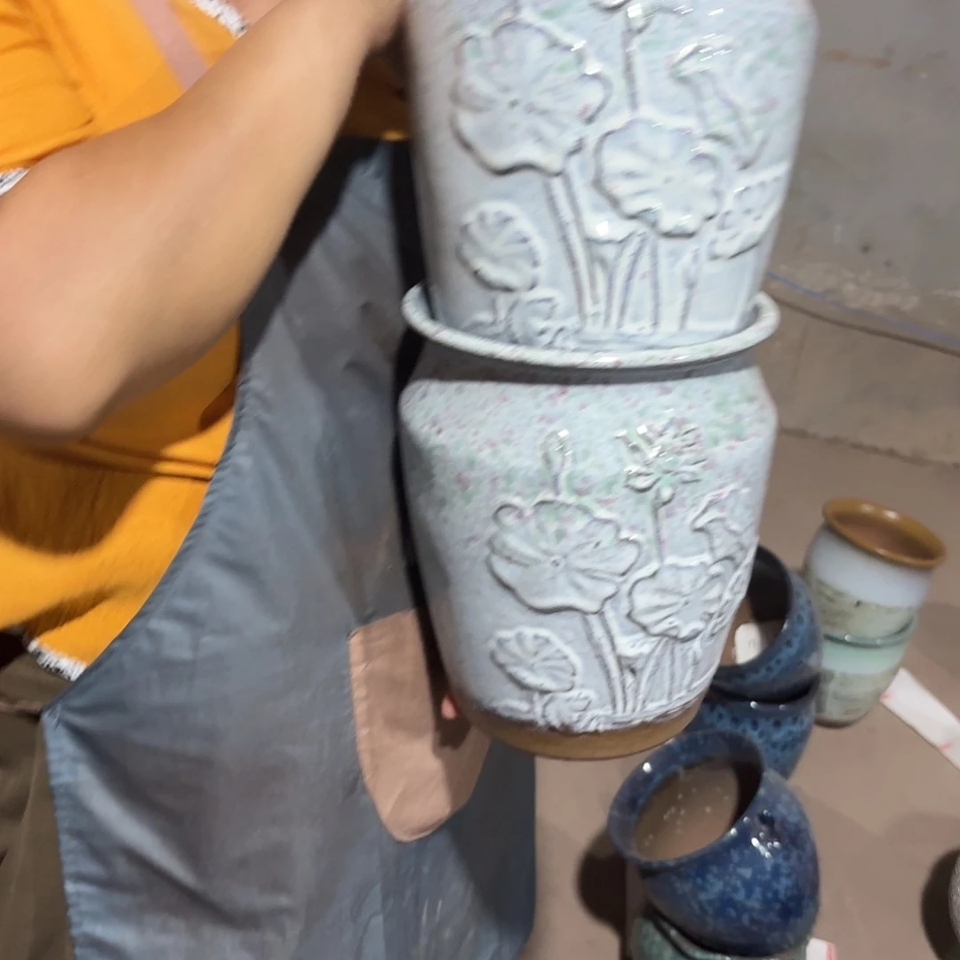 紫砂花盆口18高24两个