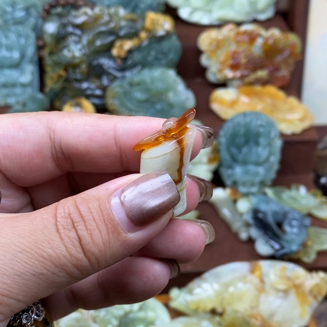 蛇纹石玉未镶嵌吊坠(赠链)