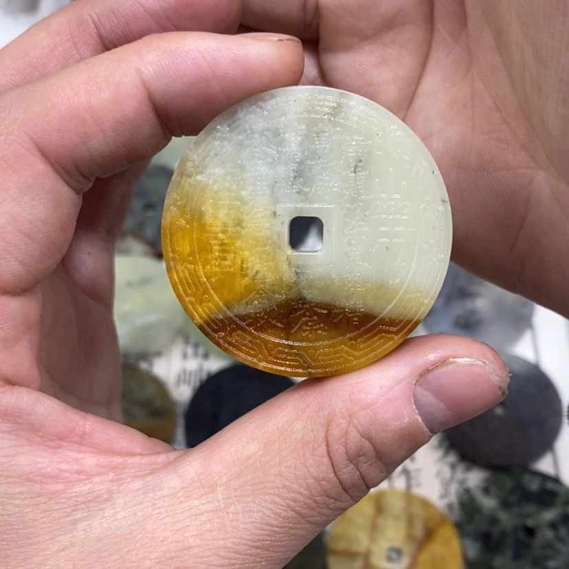 【闪购商品】岫玉颈饰未镶嵌岫玉山鬼花钱吊坠