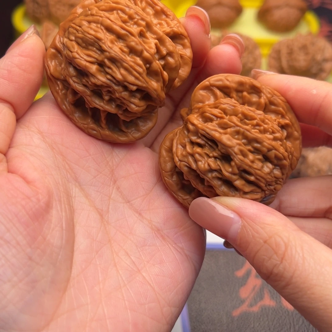 星***足文玩核桃吊坠04至尊虎