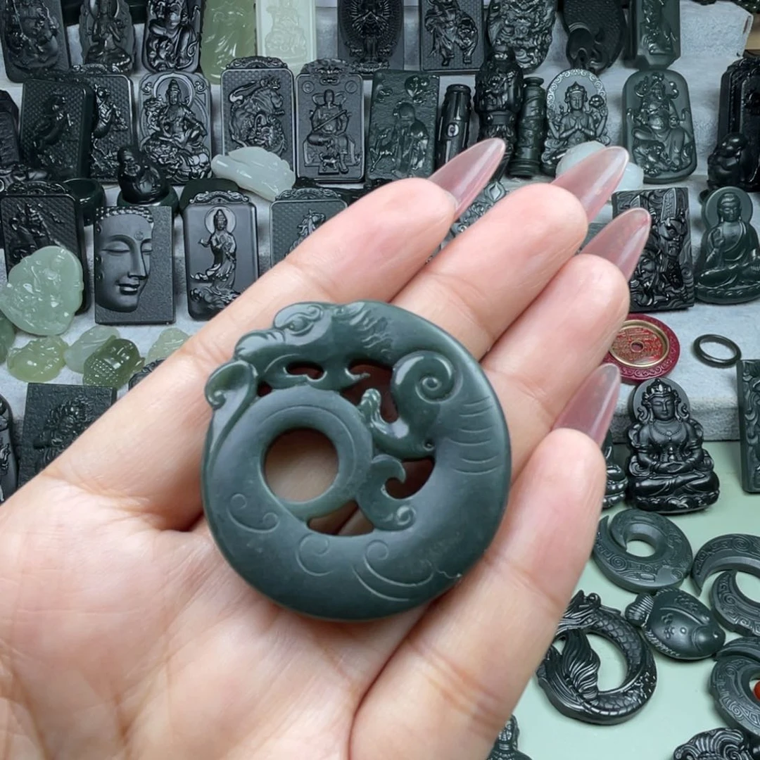 颈饰未镶嵌和田玉