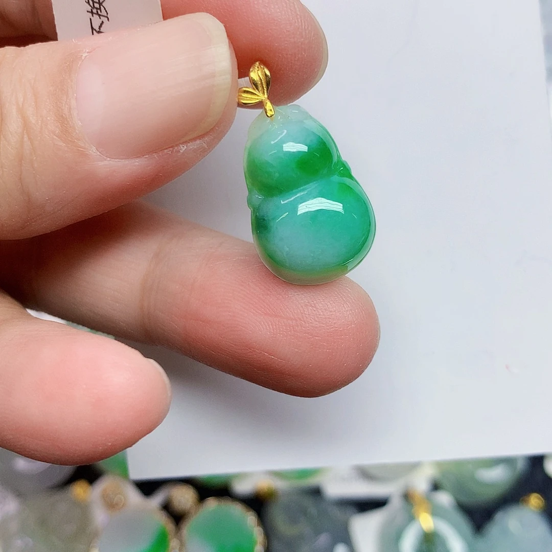 翡翠18K金镶嵌颈饰367788