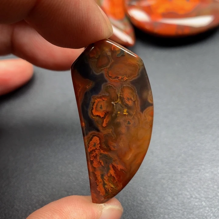 玛瑙/玉髓颈饰未镶嵌维*