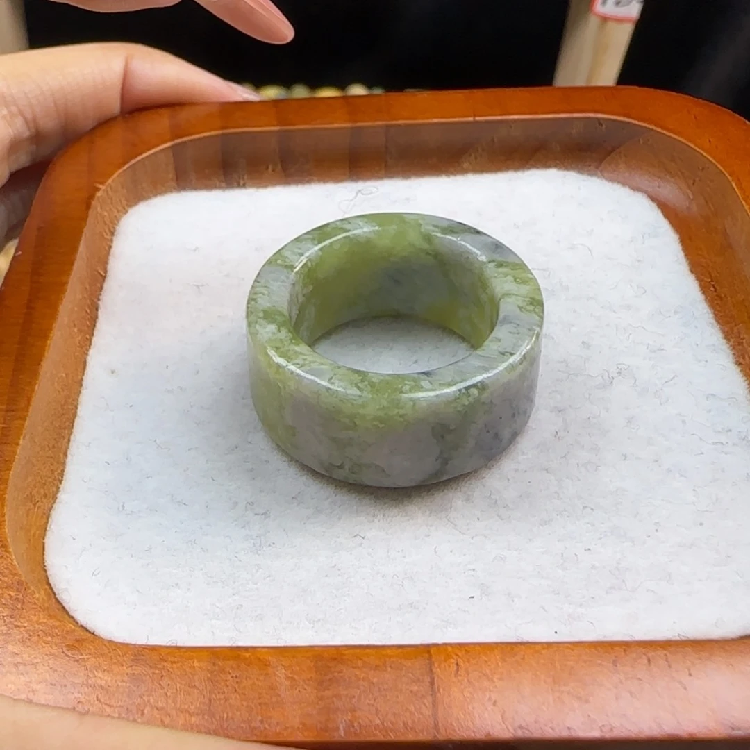 蛇纹石玉内径22.4合金开**贝